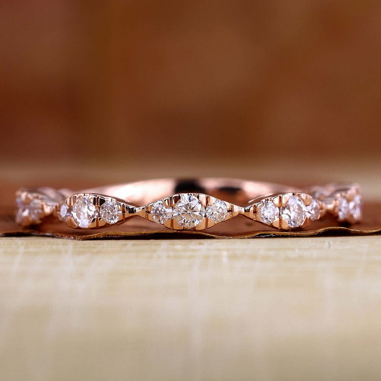 lab grown diamond wedding band