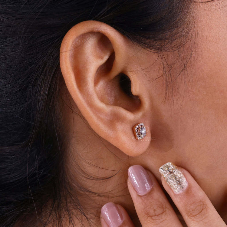 round diamond studs