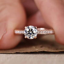 round cut diamond engagement ring - diamondrensu