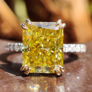Radiant Crush Engagement Ring features a striking design.
