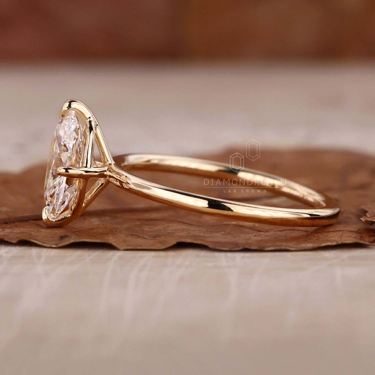 solitaire engagement ring