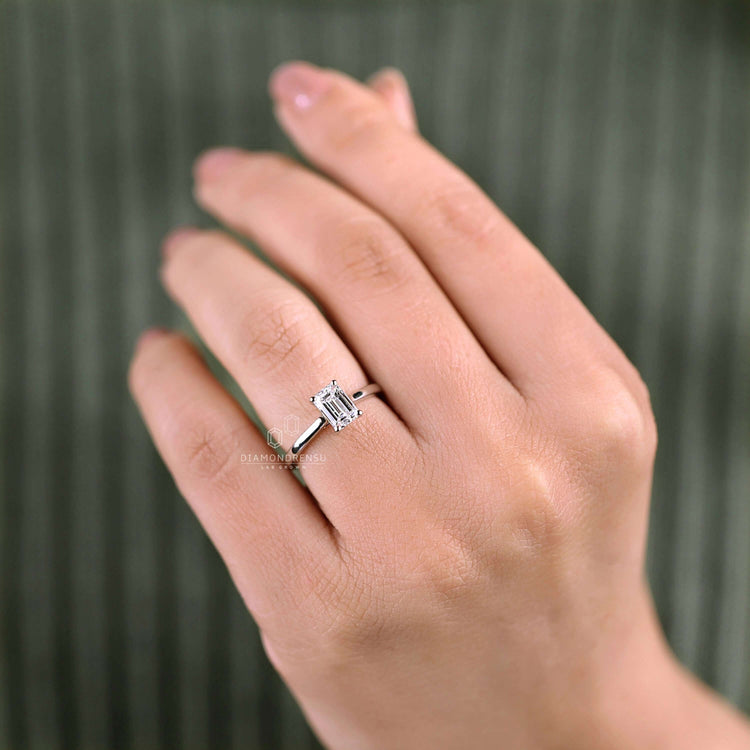 emerald cut diamond ring