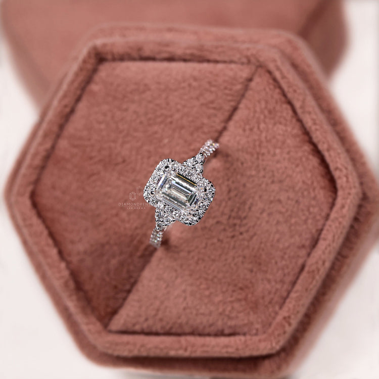 emerald engagement ring