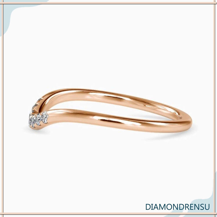 0.10 TCW Round Moissanite Seven Stone Wishbone Curved Wedding Band