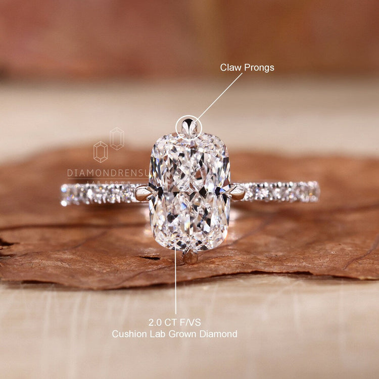 custom engagement ring