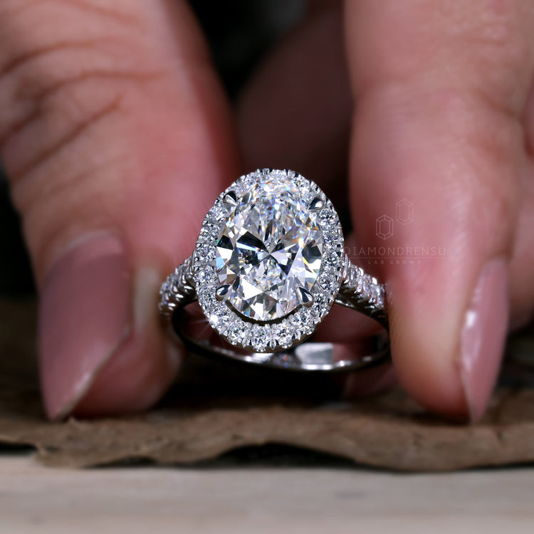 Oval Lab-Grown Diamond Halo Ring 2.5 CT